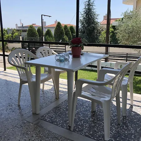 Deki Holiday Houses