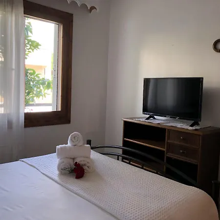 Deki Holiday Houses بيت للعطل